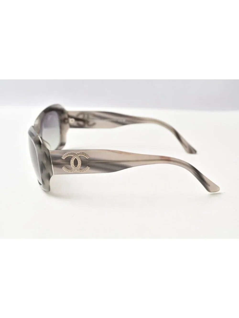 Chanel Sunglasses Eyewear CC Logo Polarized Gray